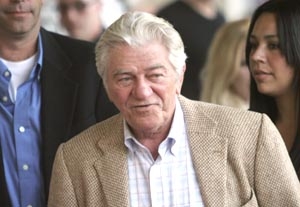 Cassel Stirs Up SAG Politics Again