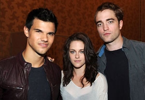 Comic-Con 2012: ‘Twilight’ Fans Camp Out; ‘Firefly’ Anniversary