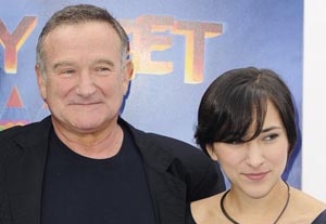 Robin Williams Enjoys 'Happy' Moments