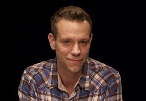 Adam Pascal Returns to Broadway in 'Memphis'