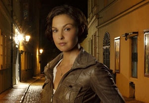 Ashley Judd Goes From Harvard to Swimming in the Seine