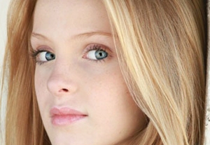 Fox's Teen Spy Drama Pilot Casts Newcomer Saxon Sharbino as the Star