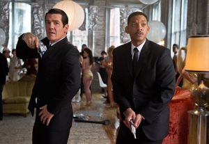 Tim Grierson Reviews 'Men in Black III' and 'Moonrise Kingdom'