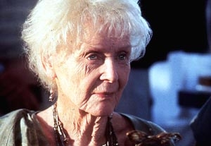 'Titanic's' Gloria Stuart Dies at 100