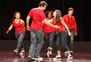 'Glee' Cast Goes 'Gleek'