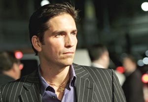 'Passion' Actor Caviezel in Motorcycle Crash