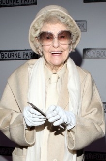Elaine Stritch Needs Your Help