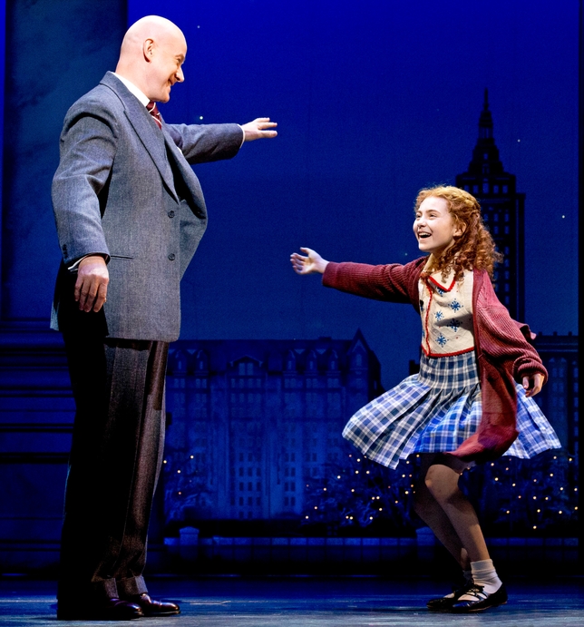 'Annie' Returns to the Great White Way