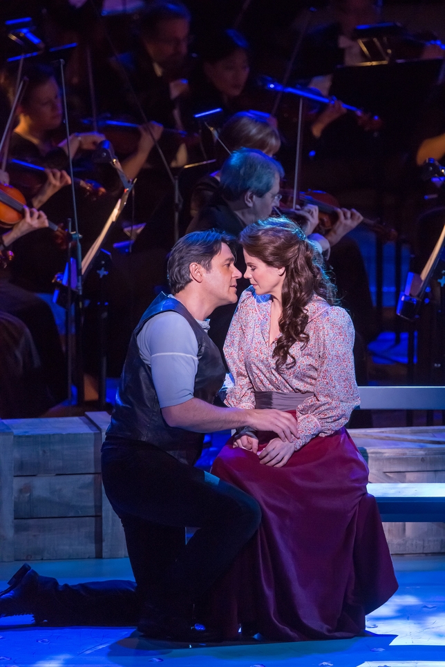'Carousel' Too Cute in Concert by the NY Philharmonic
