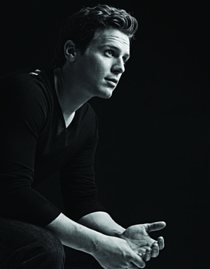 Jonathan Groff Finds the Joy on ‘Looking’