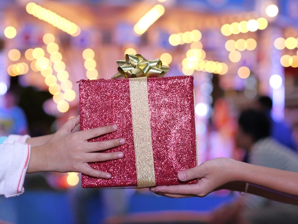 10 great holiday gifts for actors backstage 10 great holiday gifts for actors backstage
