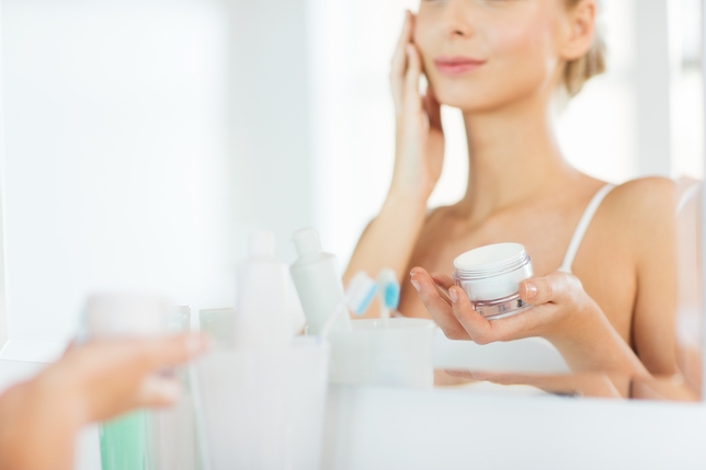 4 Ways to Keep Your Skin Healthy Between Performances